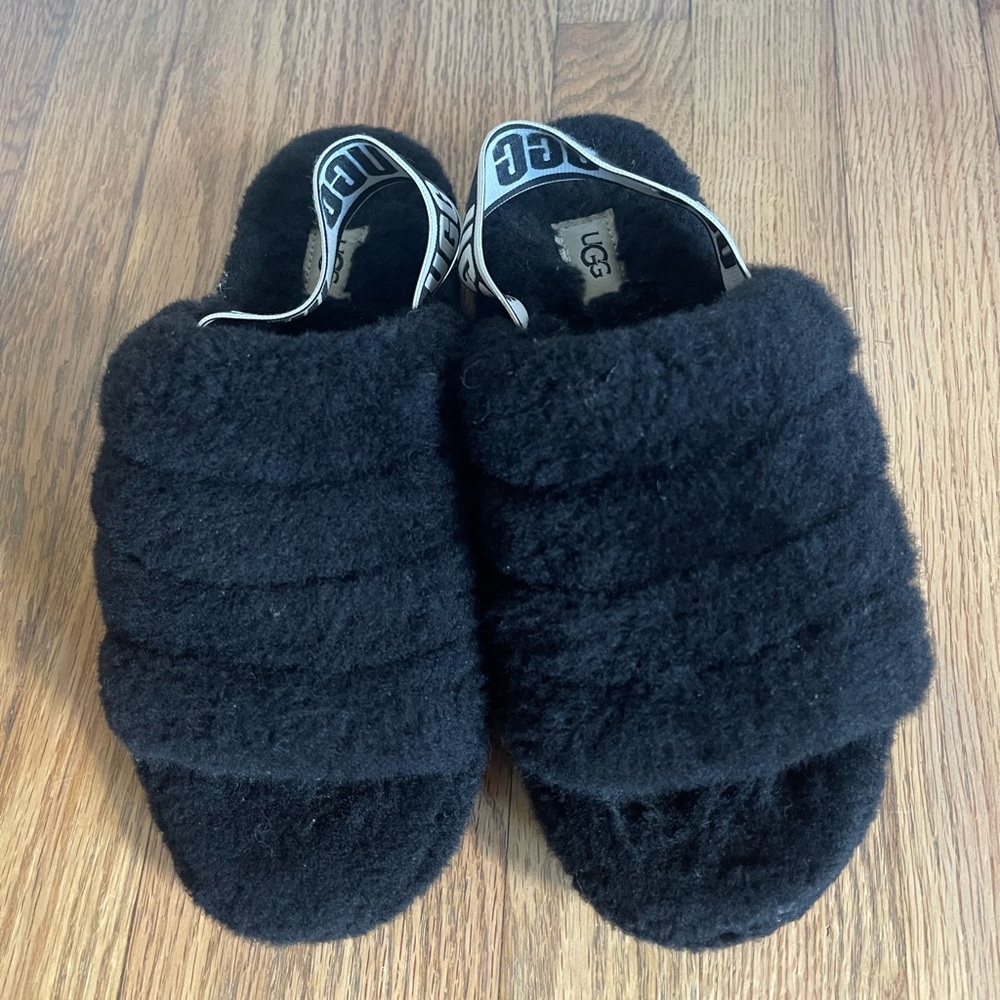 UGG Fluff Yeah Slide Black Sheepskin Slippers – Women’s 8
